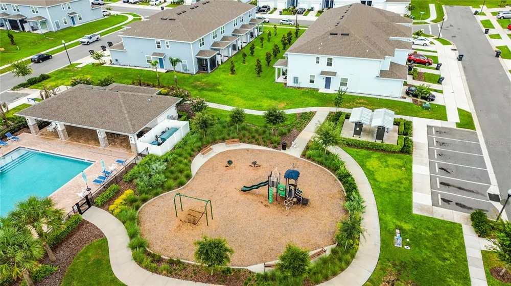 2738 FETCHING TRAIL Davenport, FL 33896
