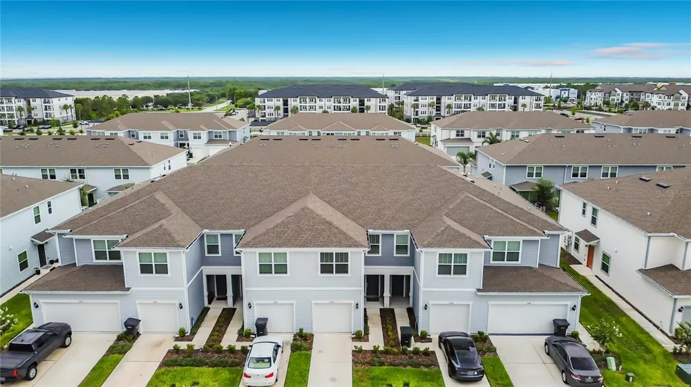 2738 FETCHING TRAIL Davenport, FL 33896