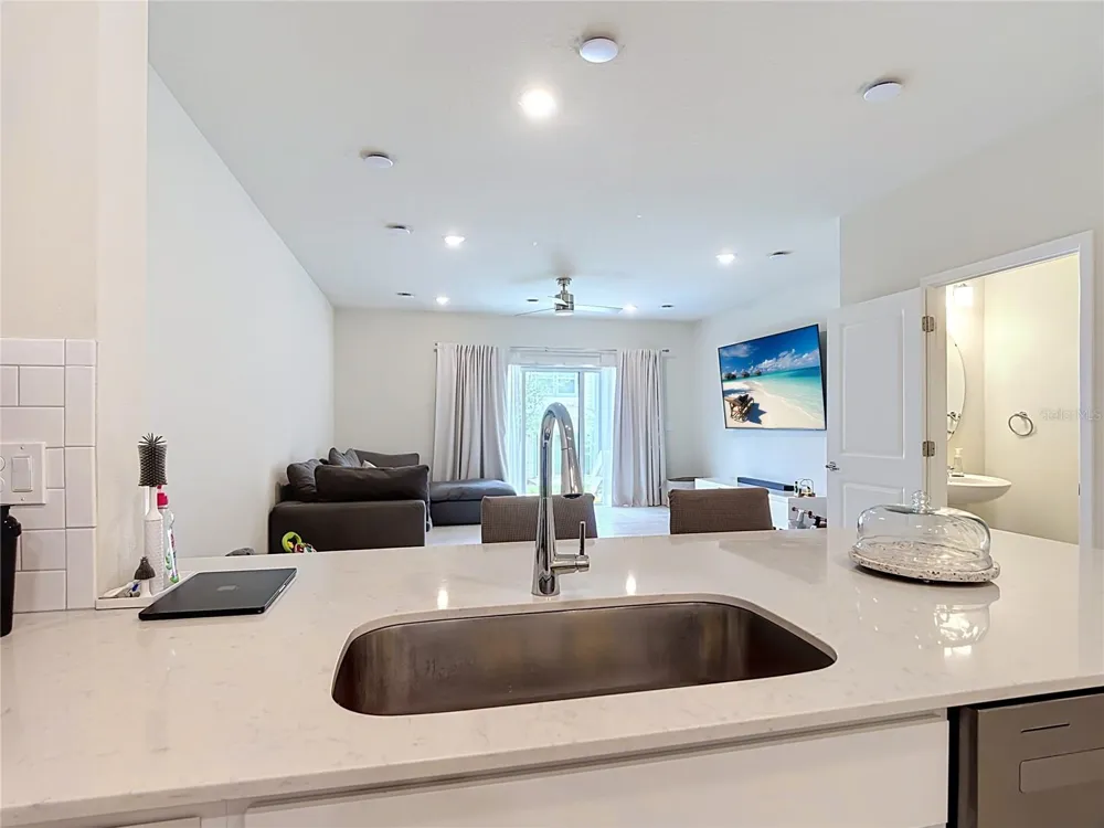 2738 FETCHING TRAIL Davenport, FL 33896