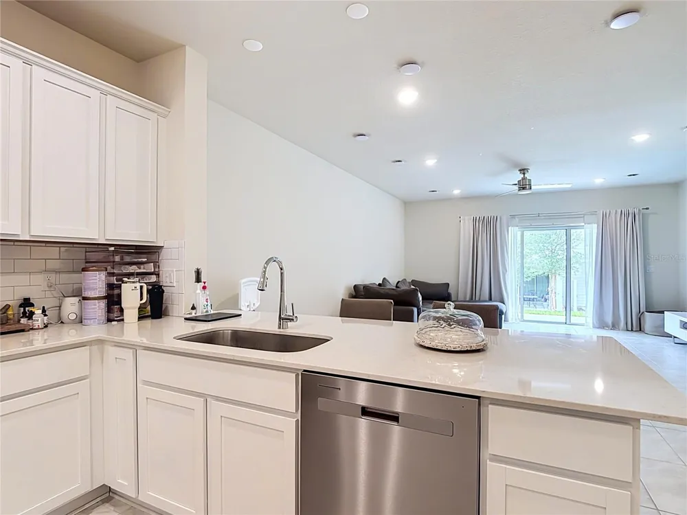 2738 FETCHING TRAIL Davenport, FL 33896