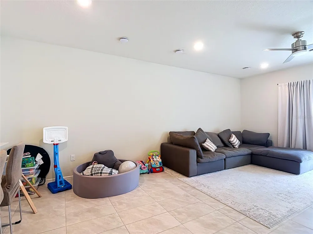 2738 FETCHING TRAIL Davenport, FL 33896