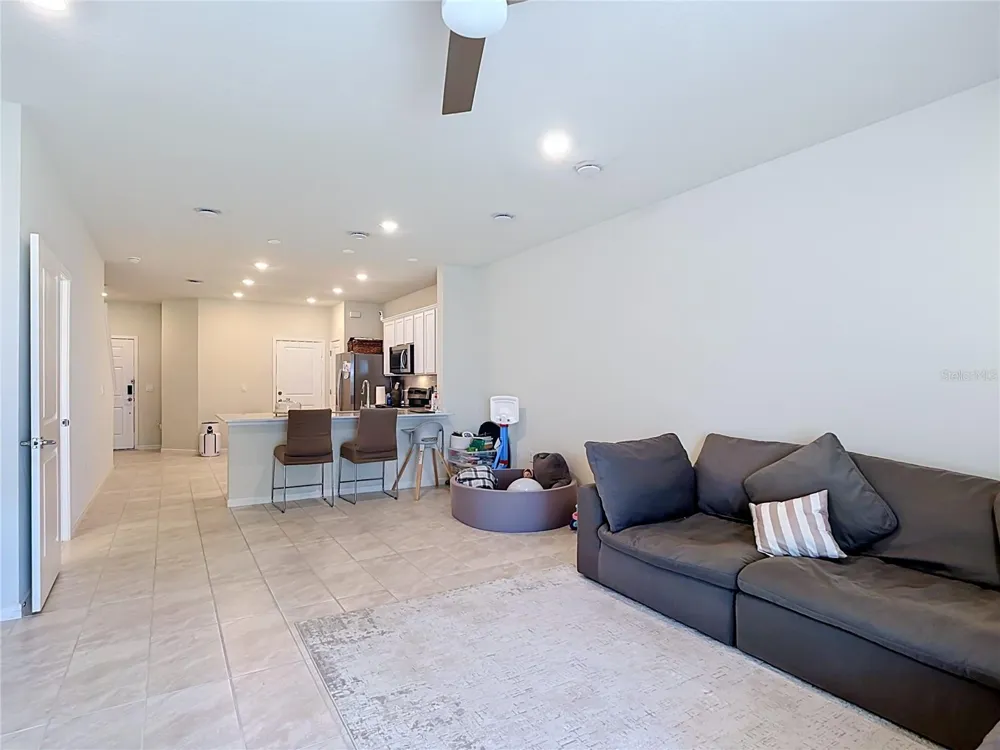 2738 FETCHING TRAIL Davenport, FL 33896