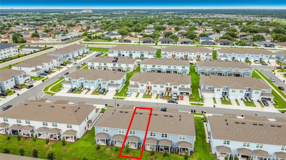 2738 FETCHING TRAIL Davenport, FL 33896