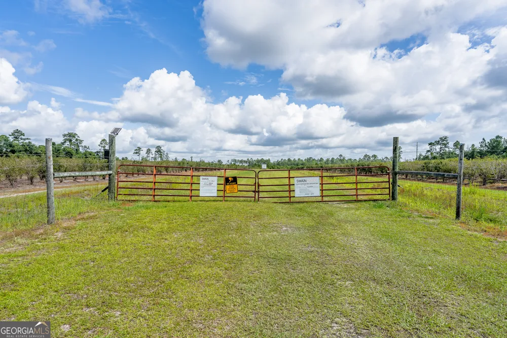 7848 Trudie RD Patterson, GA 31557