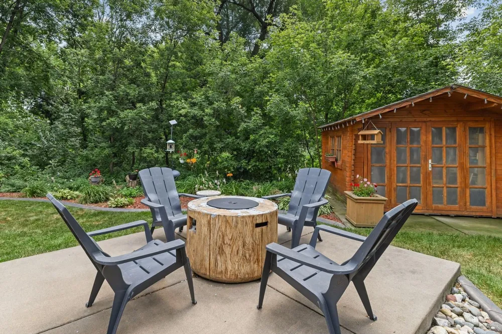11422 53rd Court NE Albertville, MN 55301