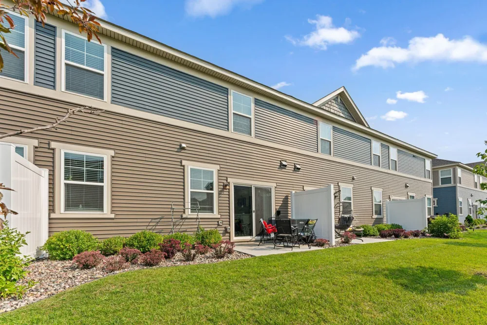 1998 Tyrone Drive Shakopee, MN 55379