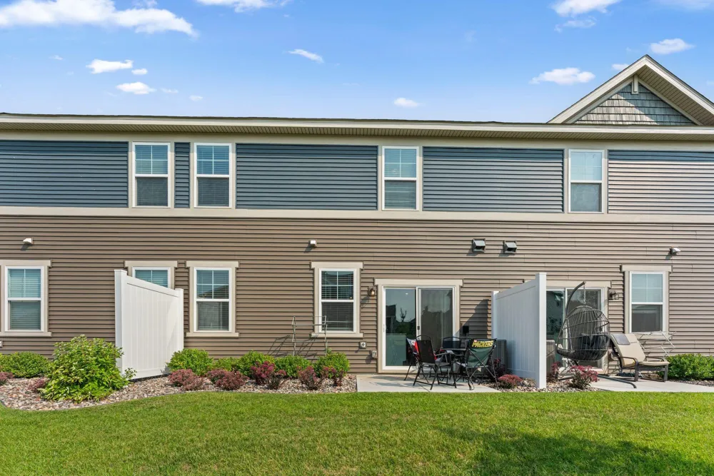 1998 Tyrone Drive Shakopee, MN 55379