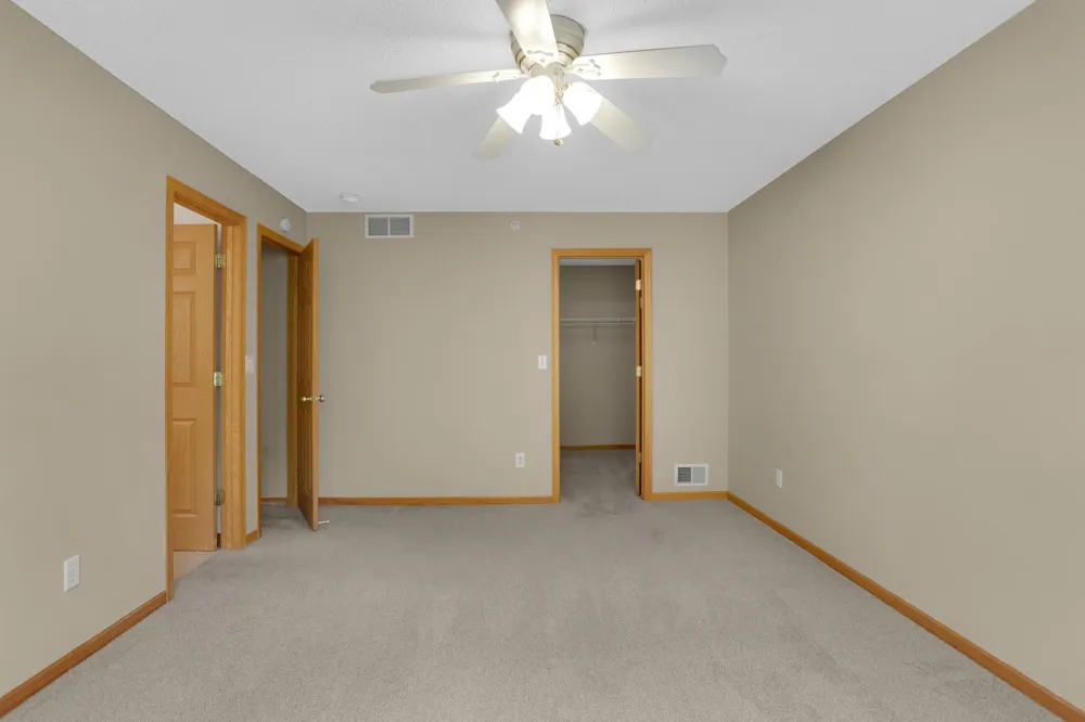 4703 Blaine Avenue Inver Grove Heights, MN 55076