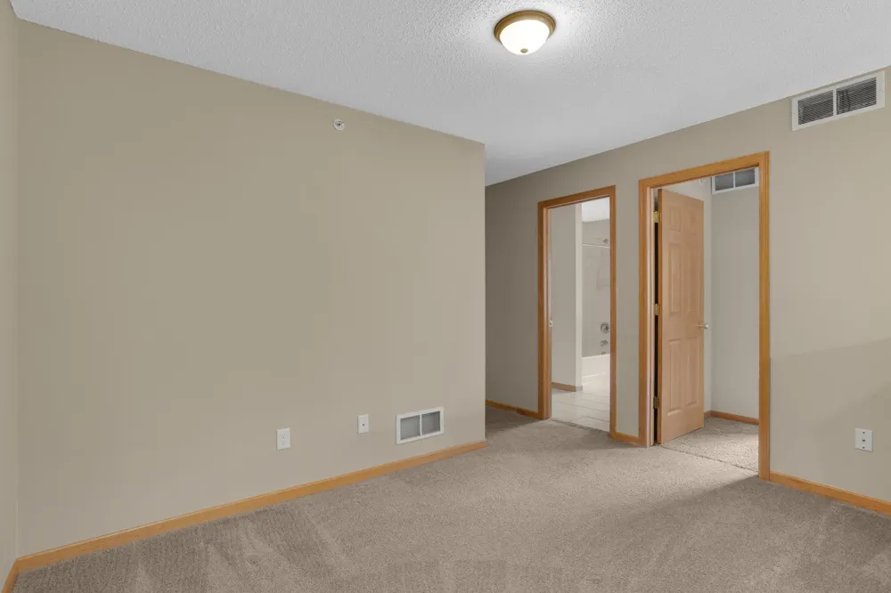 4703 Blaine Avenue Inver Grove Heights, MN 55076
