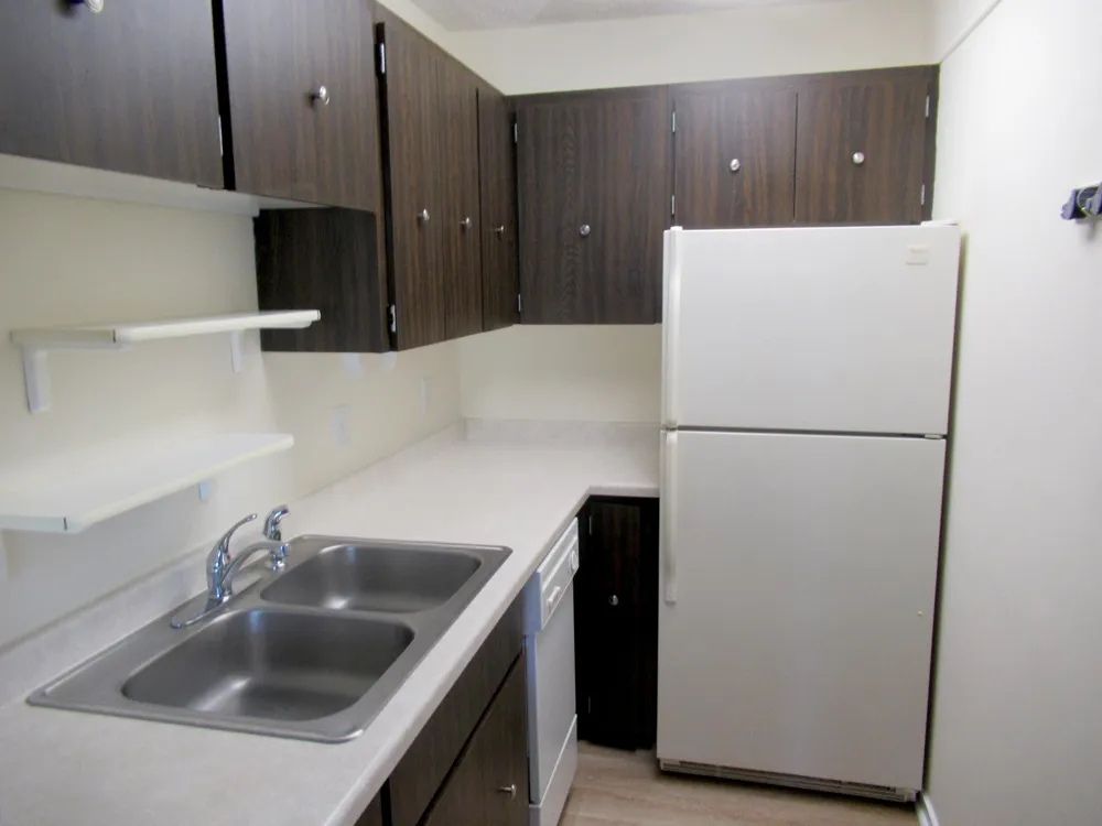 4100 Parklawn Avenue #218 Edina, MN 55435