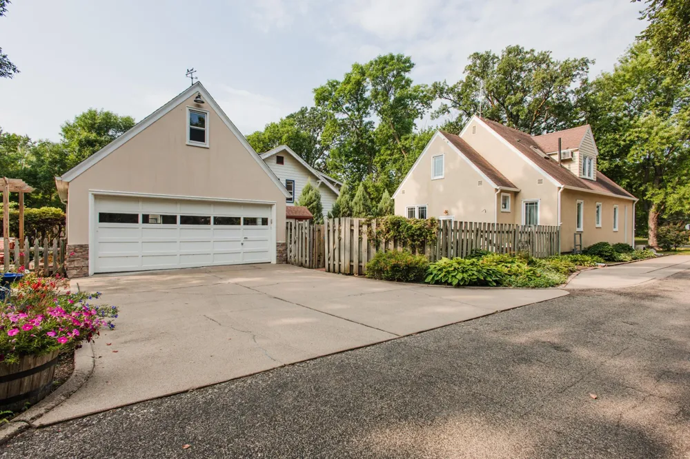 1101 Summit Avenue Detroit Lakes, MN 56501
