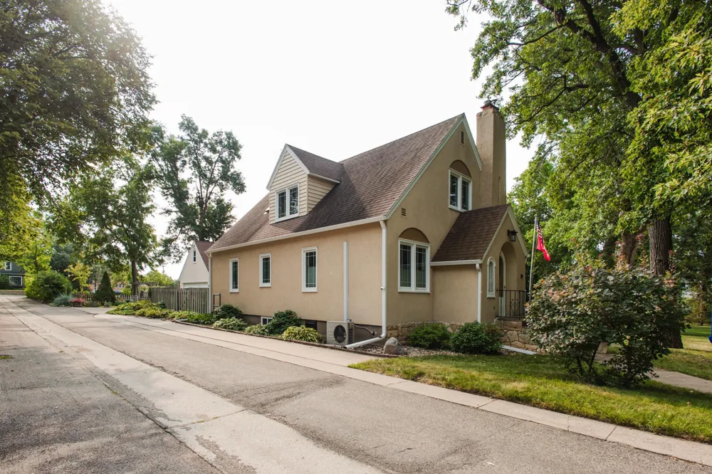 1101 Summit Avenue Detroit Lakes, MN 56501