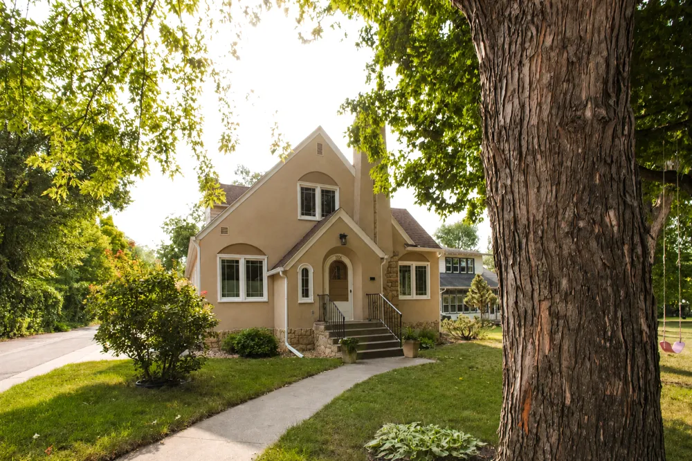 1101 Summit Avenue Detroit Lakes, MN 56501