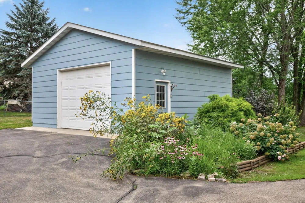 25851 Skyline Circle Elko New Market, MN 55020