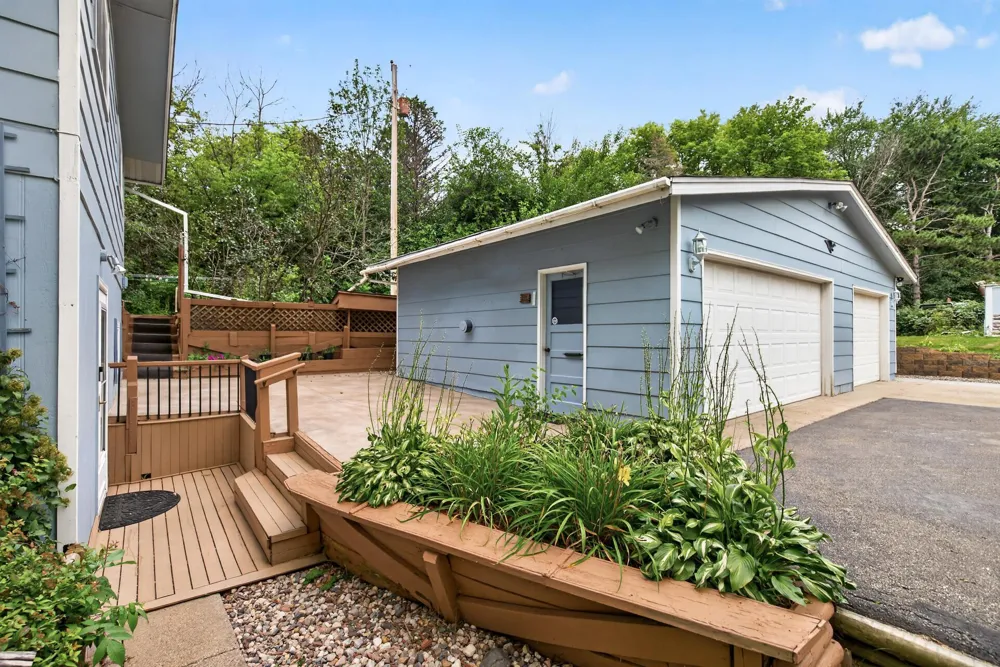 25851 Skyline Circle Elko New Market, MN 55020