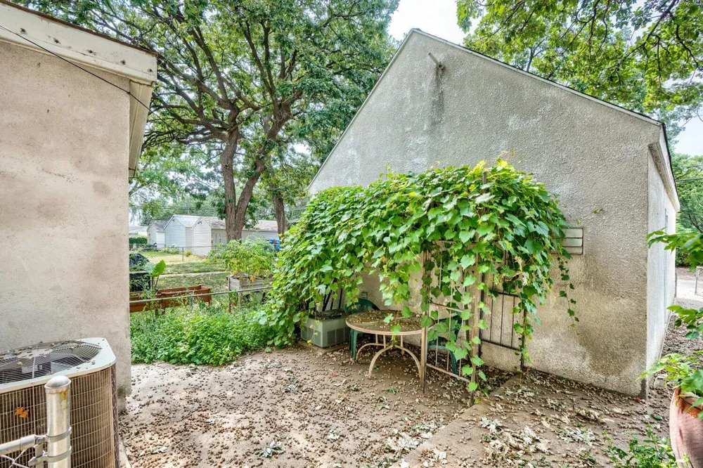 720 1st Avenue S South Saint Paul, MN 55075