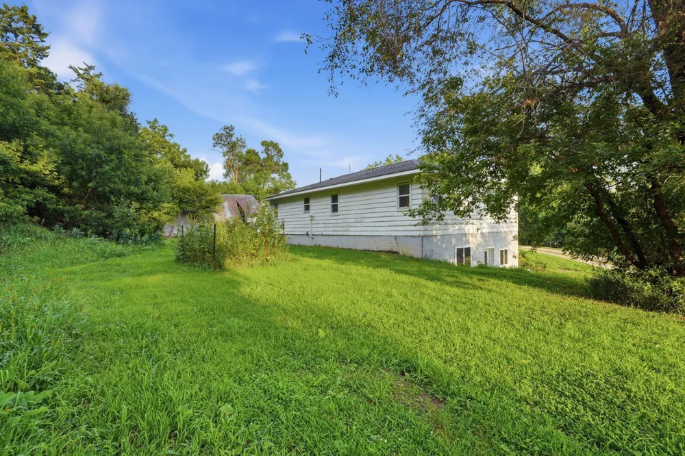 6308 60th Street NE Spicer, MN 56288