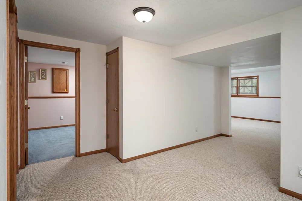 310 Haralson Lane La Crescent, MN 55947