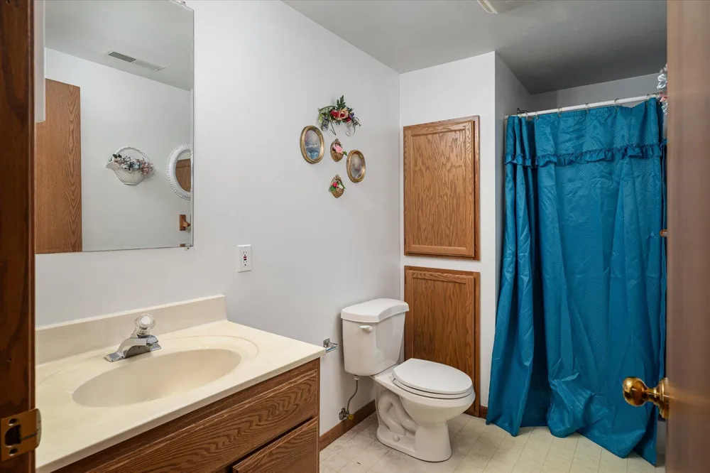 310 Haralson Lane La Crescent, MN 55947