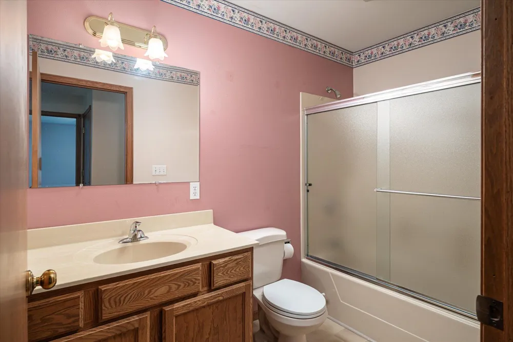 310 Haralson Lane La Crescent, MN 55947