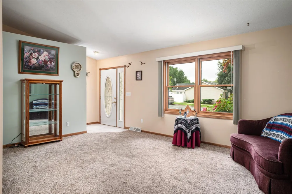310 Haralson Lane La Crescent, MN 55947