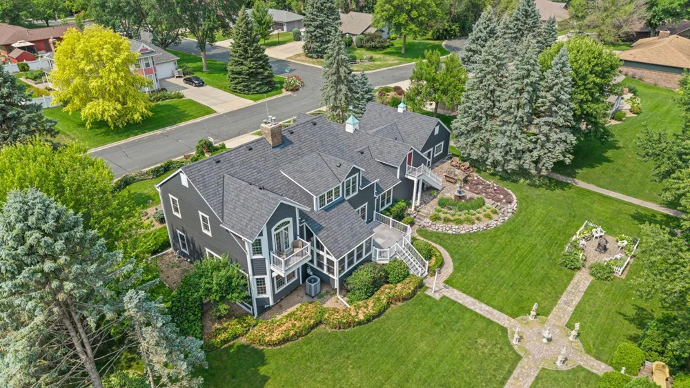 1001 Windcrest Drive SE New Prague, MN 56071