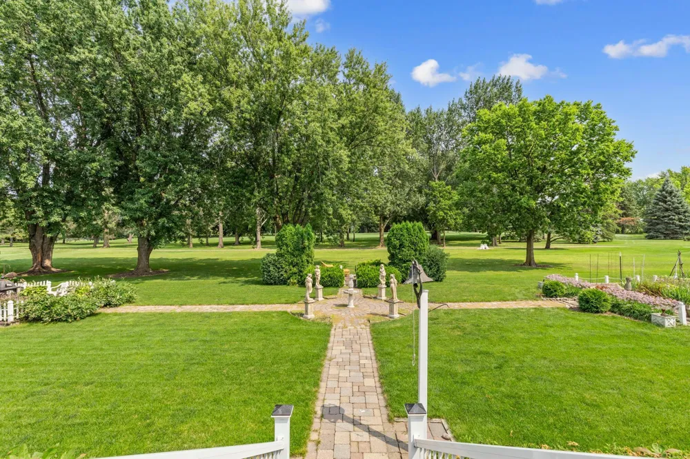 1001 Windcrest Drive SE New Prague, MN 56071