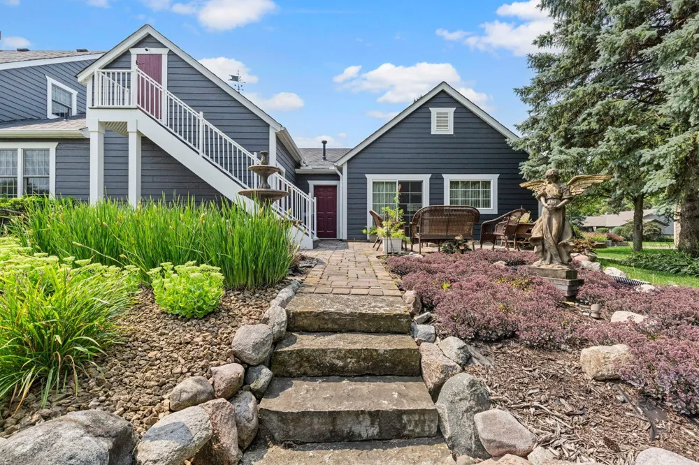 1001 Windcrest Drive SE New Prague, MN 56071