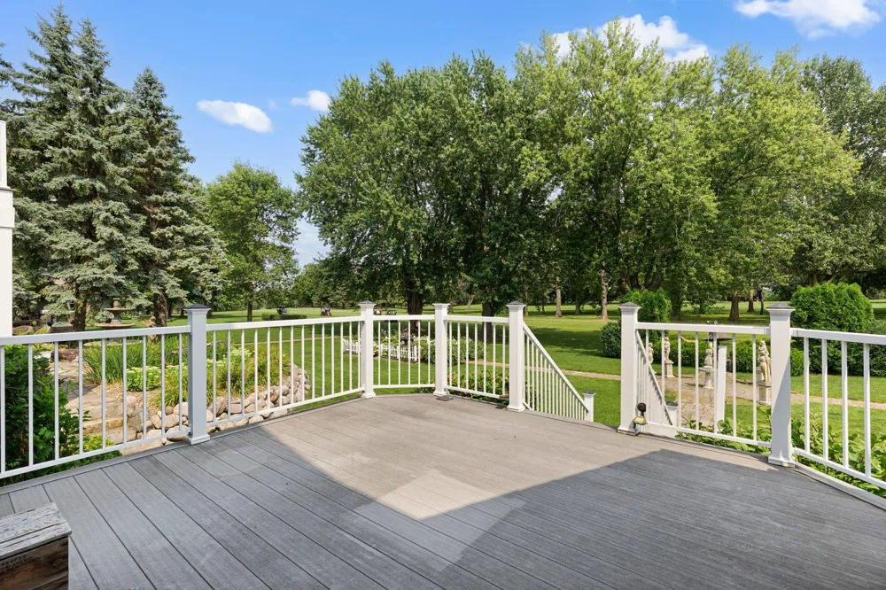 1001 Windcrest Drive SE New Prague, MN 56071