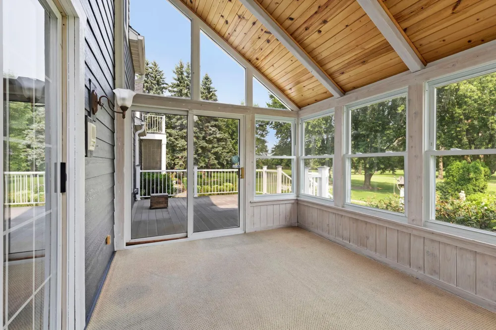 1001 Windcrest Drive SE New Prague, MN 56071