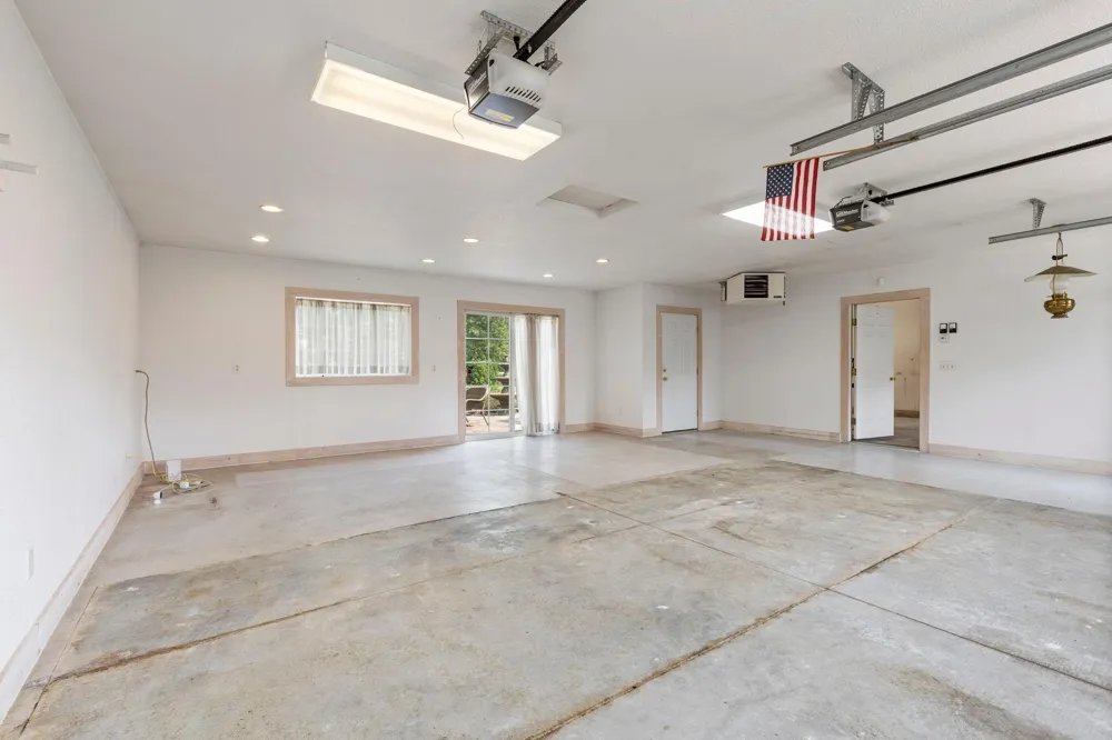 1001 Windcrest Drive SE New Prague, MN 56071