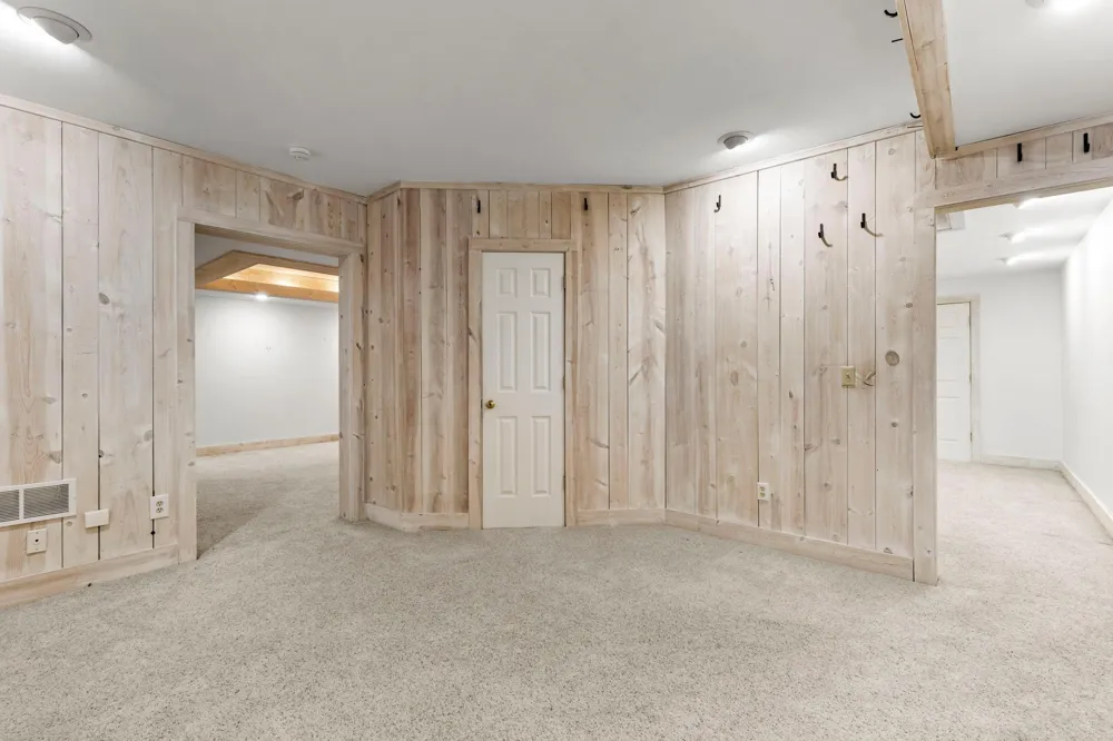 1001 Windcrest Drive SE New Prague, MN 56071