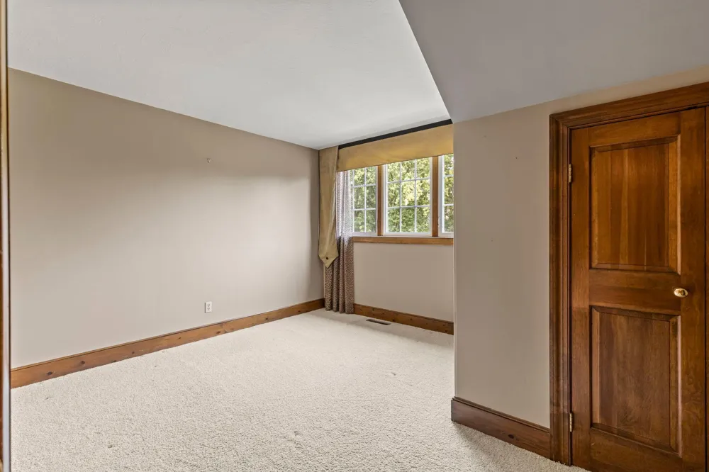 1001 Windcrest Drive SE New Prague, MN 56071