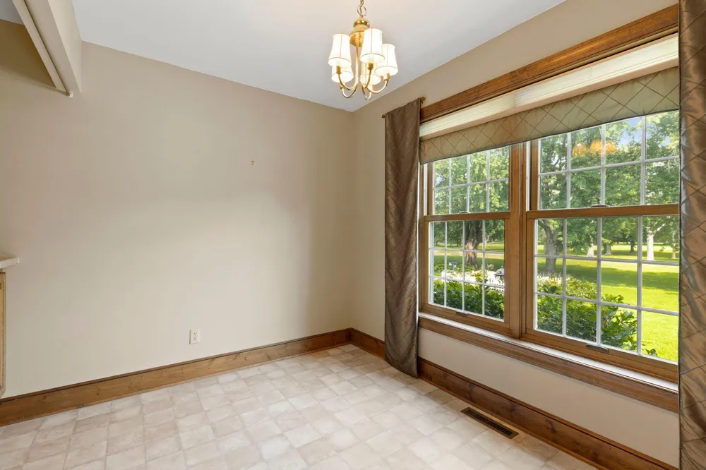 1001 Windcrest Drive SE New Prague, MN 56071
