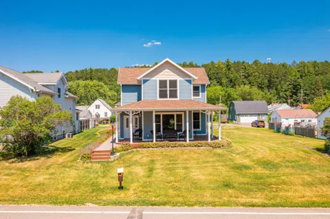 309 2nd Street