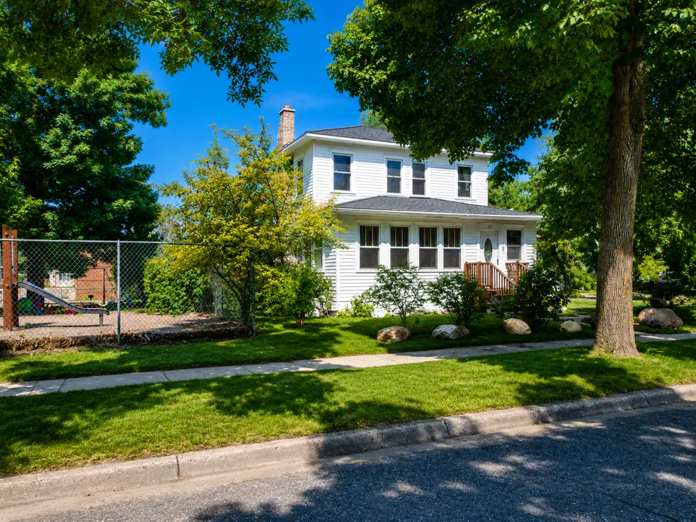 319 5th Street NE Staples, MN 56479