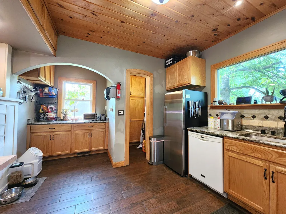 319 5th Street NE Staples, MN 56479
