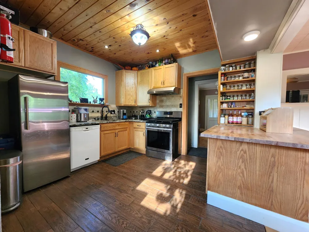 319 5th Street NE Staples, MN 56479