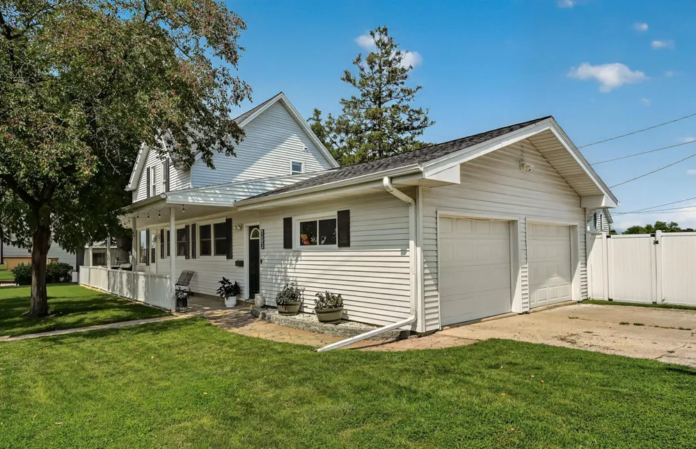 103 4th St SW Stewartville, MN 55976