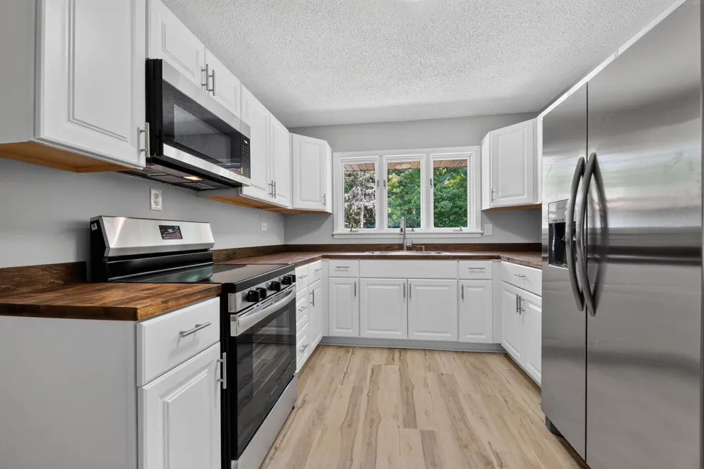 6096 Elm Street North Branch, MN 55056
