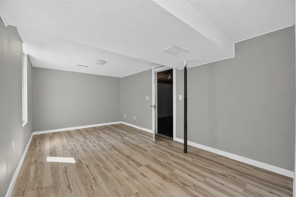 6096 Elm Street North Branch, MN 55056
