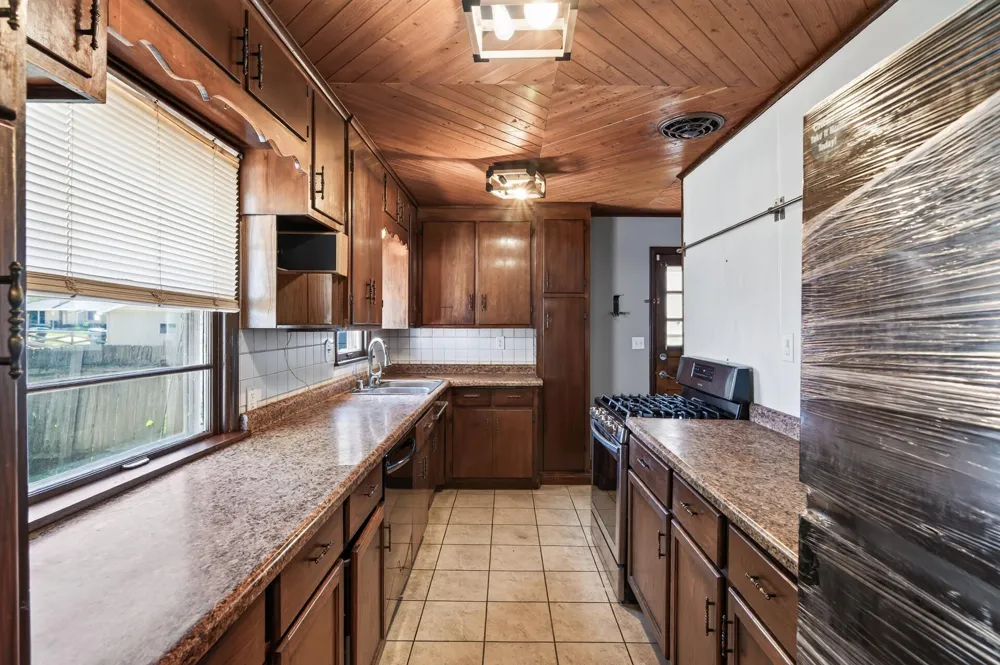 3911 Jackson Street NE Columbia Heights, MN 55421