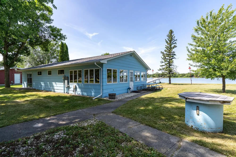 11842 Lake Street SE Mentor, MN 56736