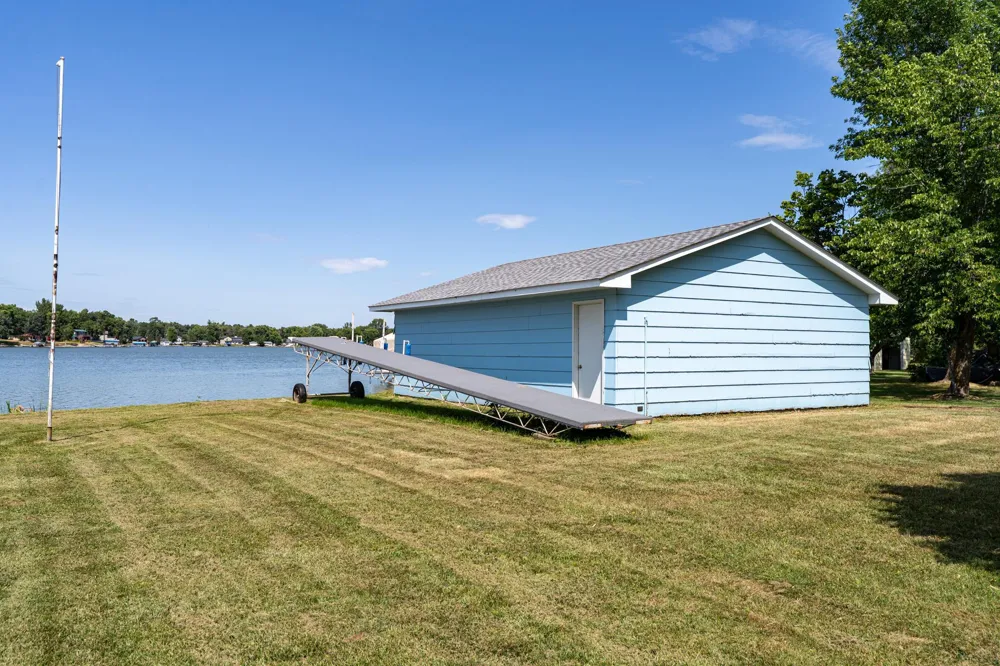 11842 Lake Street SE Mentor, MN 56736