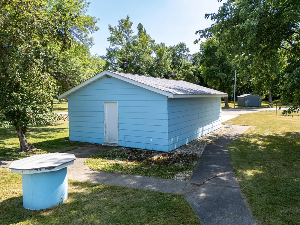 11842 Lake Street SE Mentor, MN 56736