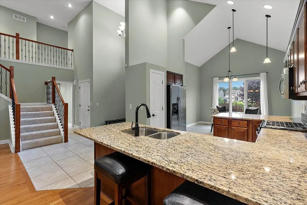 626 Swan River Drive Benton Harbor, MI 49022