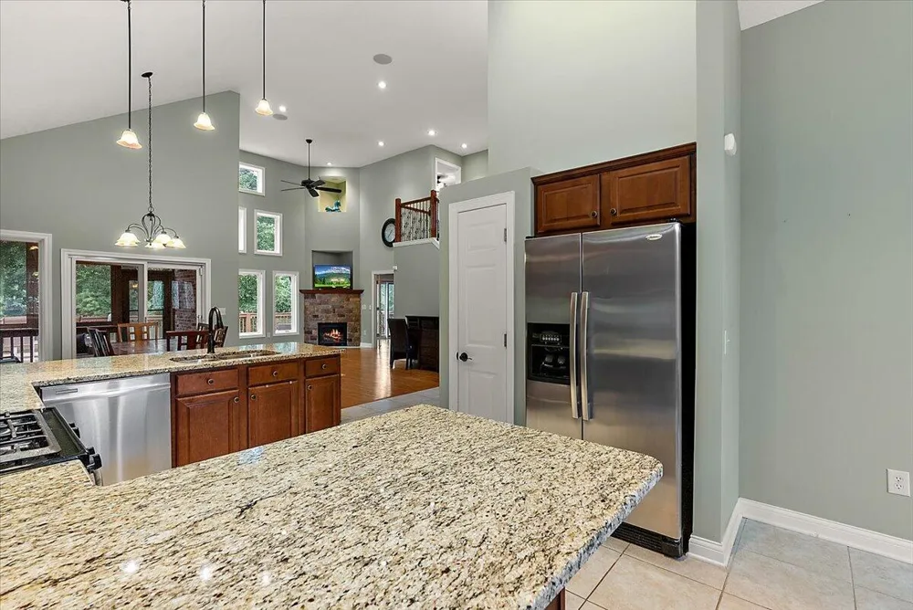 626 Swan River Drive Benton Harbor, MI 49022