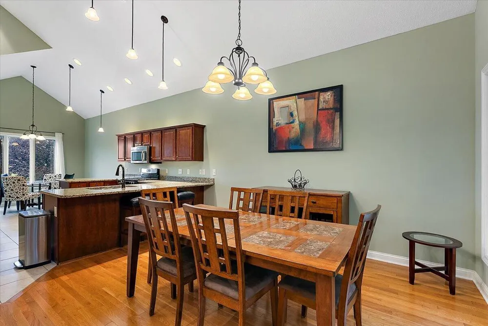 626 Swan River Drive Benton Harbor, MI 49022