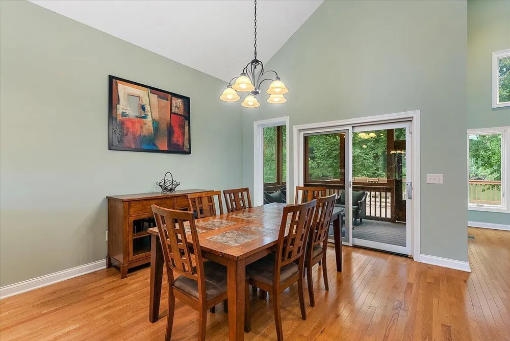 626 Swan River Drive Benton Harbor, MI 49022
