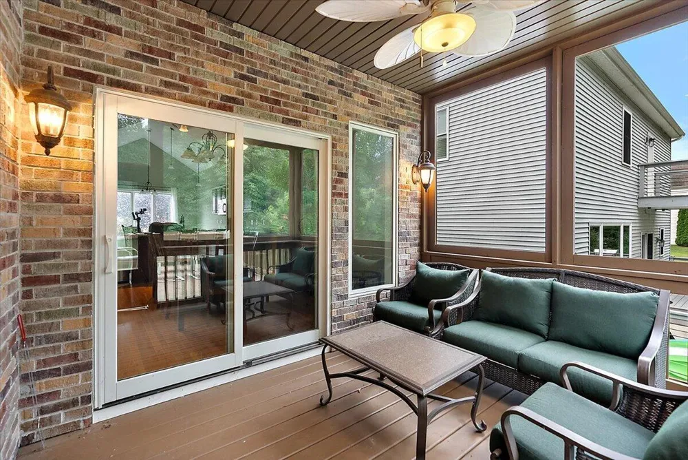 626 Swan River Drive Benton Harbor, MI 49022